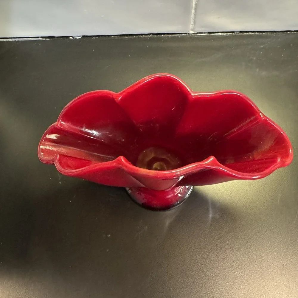 Fenton Vintage Mandarin‎ Red Fan Vase. Unmarked, No Damage